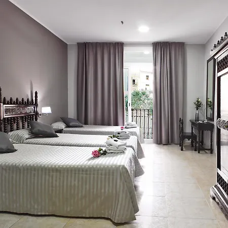 Ingles Hotel