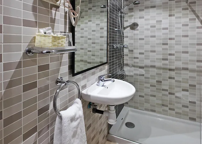 イングレス ホテル